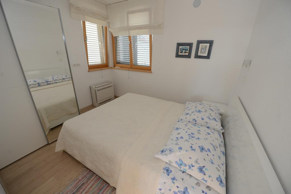 Apartment Mara ペトルチャネ 部屋 写真